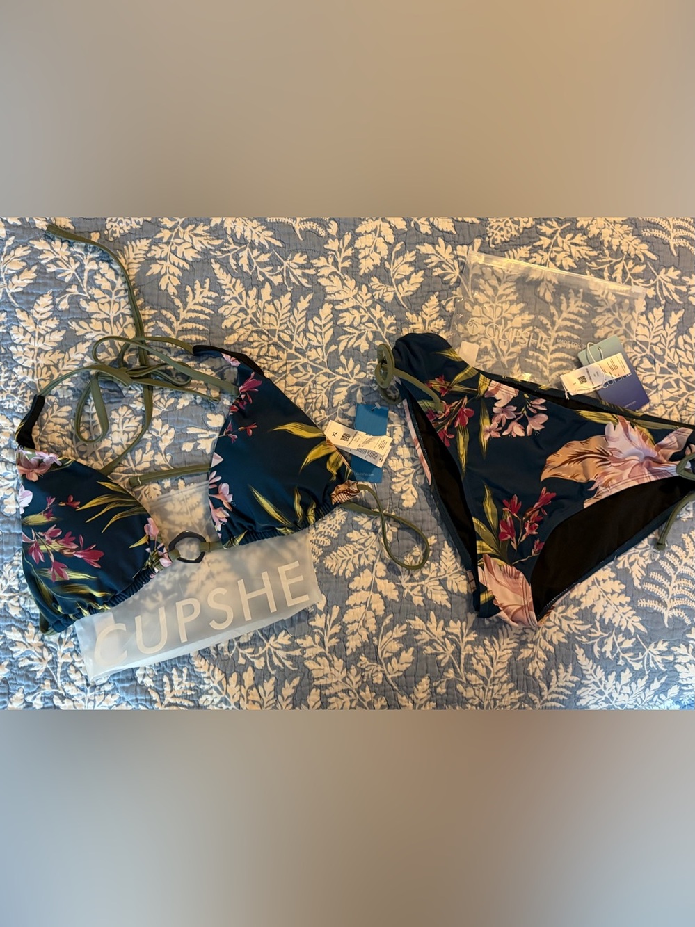 Cupshe Navy Floral Triangle Bikini Set with Olive Straps. L/XL